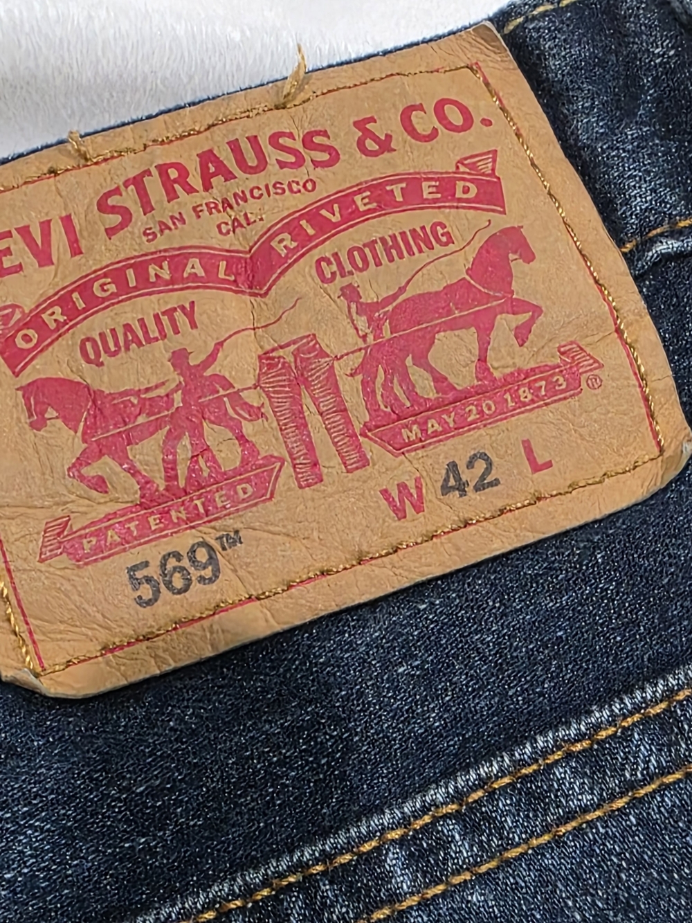Levi's Dark Blue Denim Jean Shorts - Five-Pocket Style - Picture 2 of 10